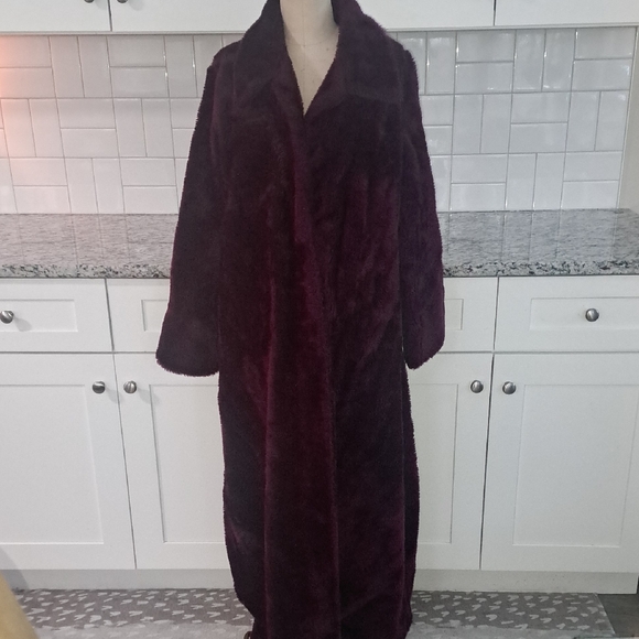 Vintage Plush long Robe
